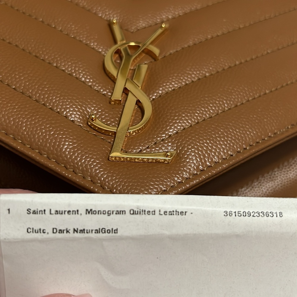 Beautiful YSl wristlet limited edition color, used twice good as new ! - Picture 11 of 11